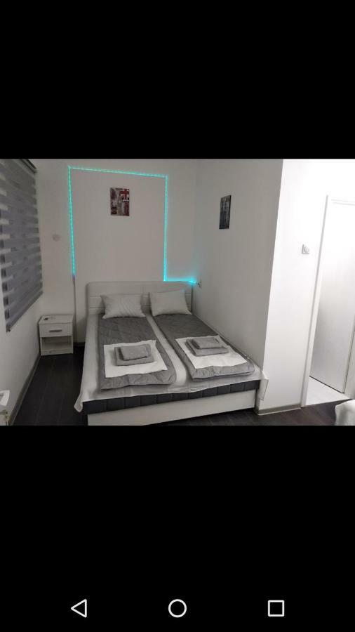 Apartmani Pinokio Ni Extérieur photo